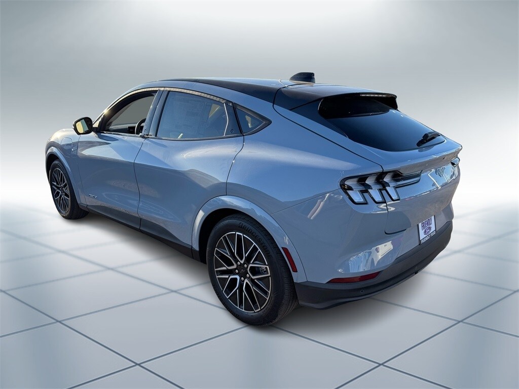 2025 Ford Mustang Mach-E Premium photo 4