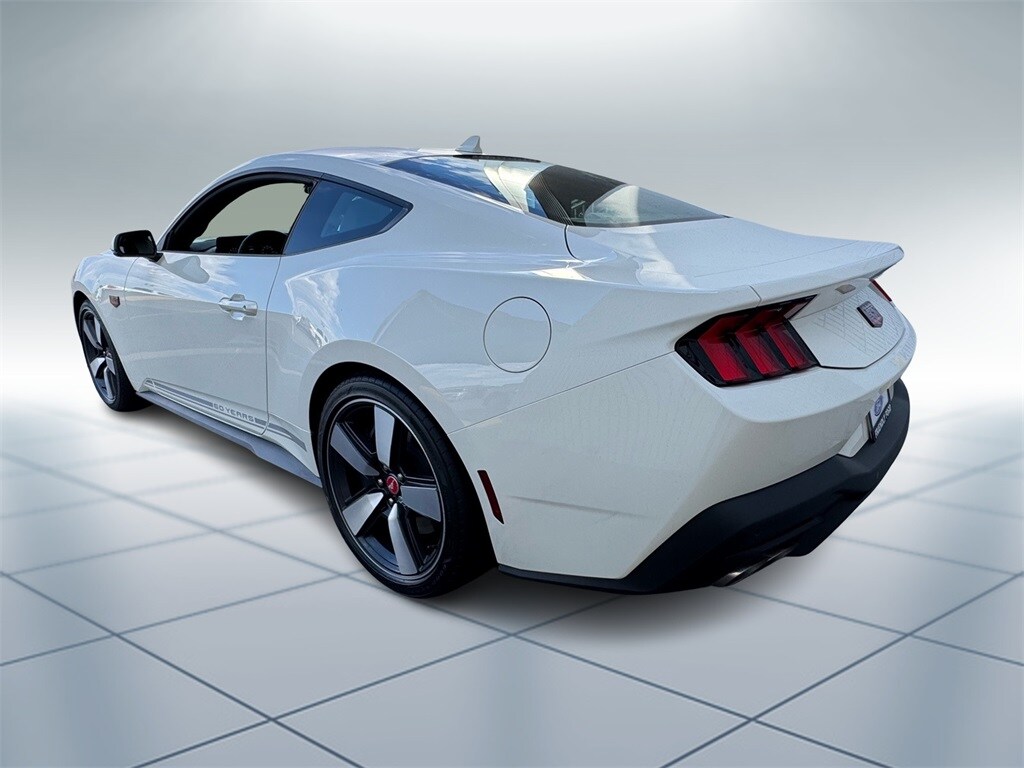 2025 Ford Mustang GT photo 3
