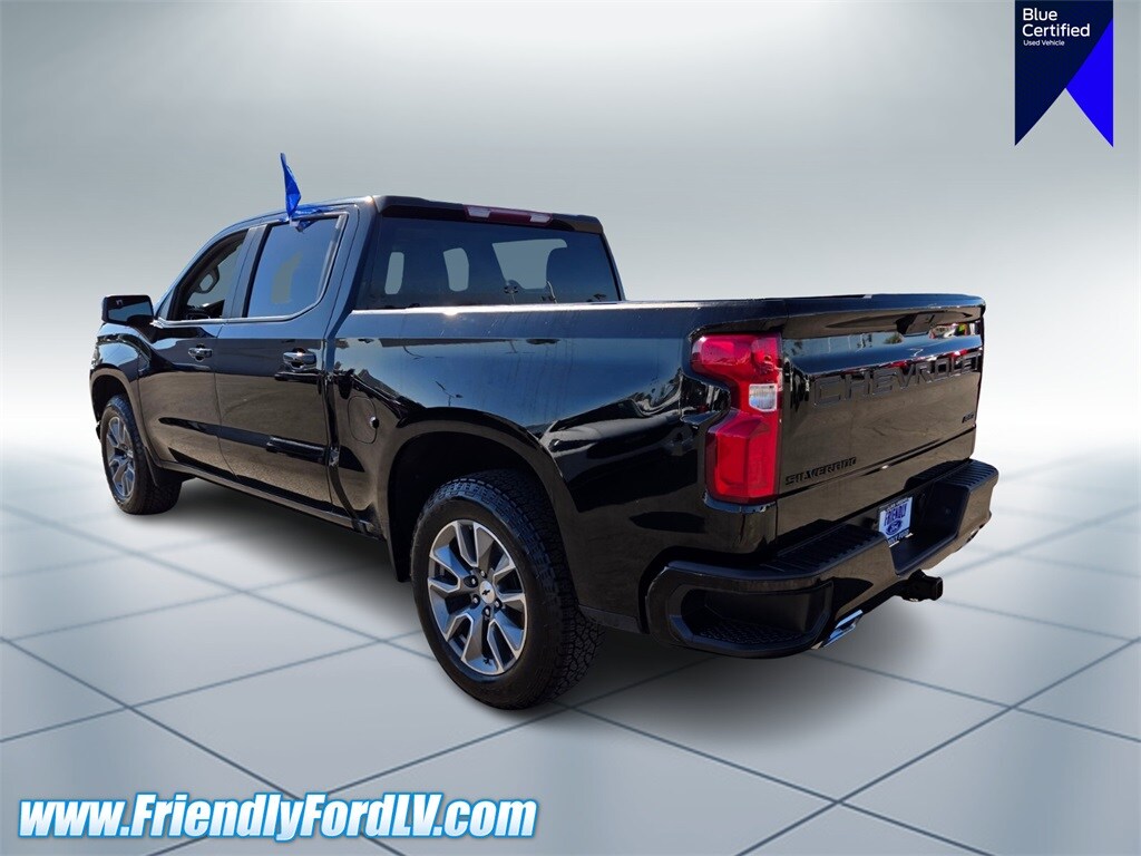 2021 Chevrolet Silverado 1500 RST photo 3