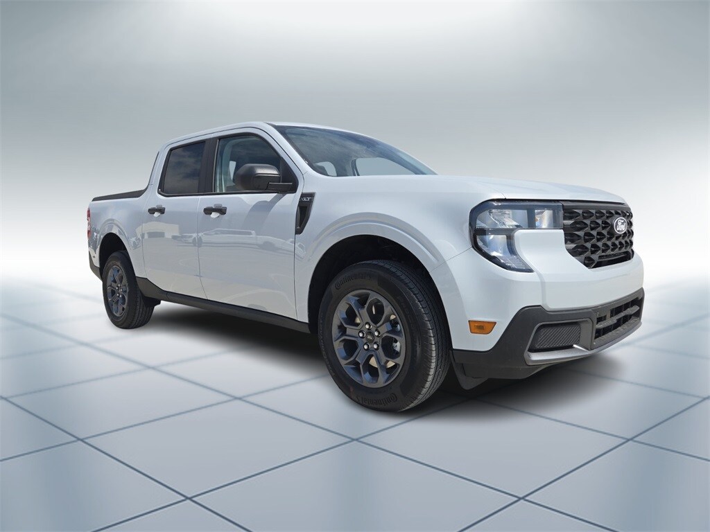 2025 Ford Maverick XLT photo 2