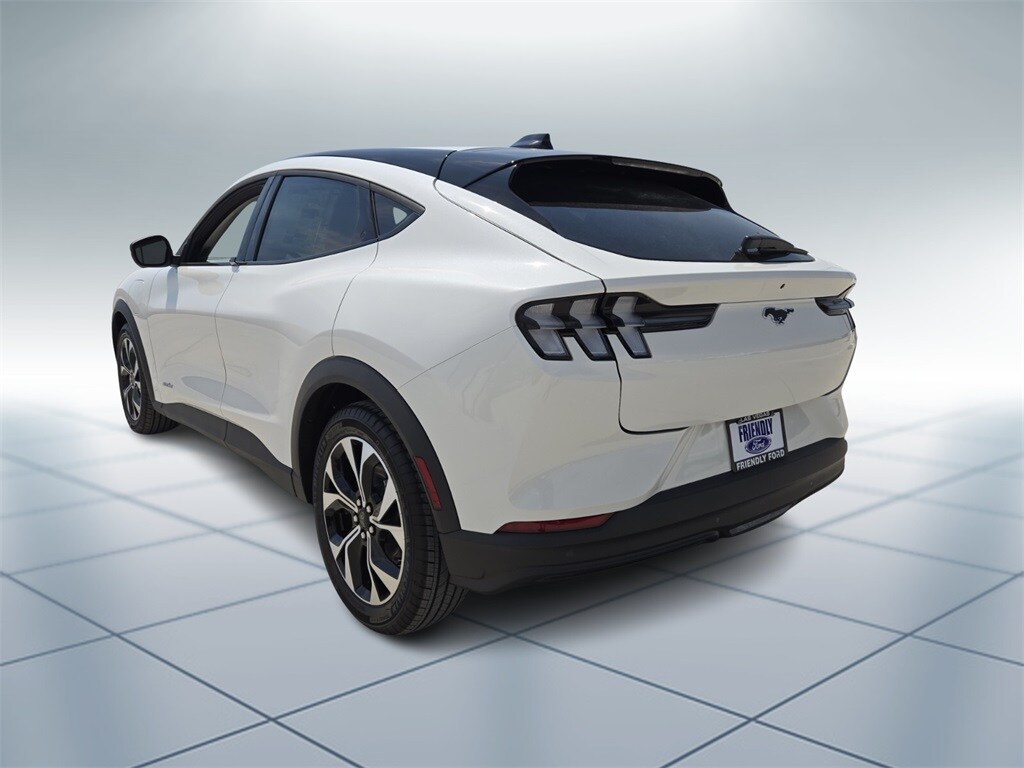 2025 Ford Mustang Mach-E Select photo 4