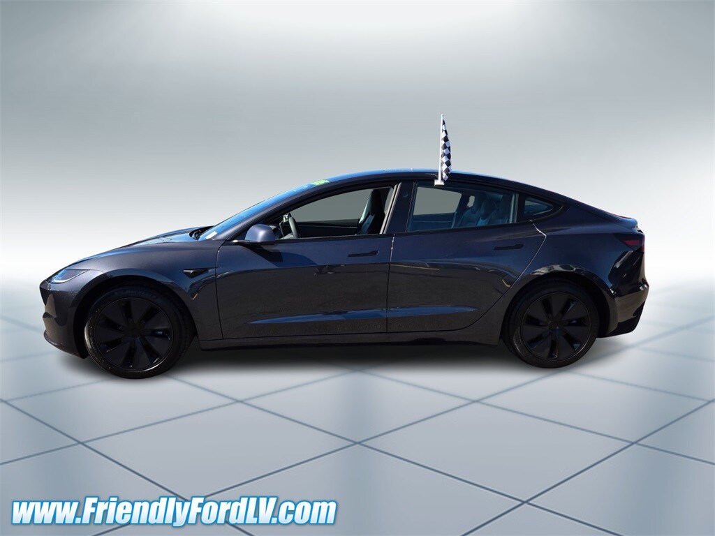2025 Tesla Model 3 Performance photo 3