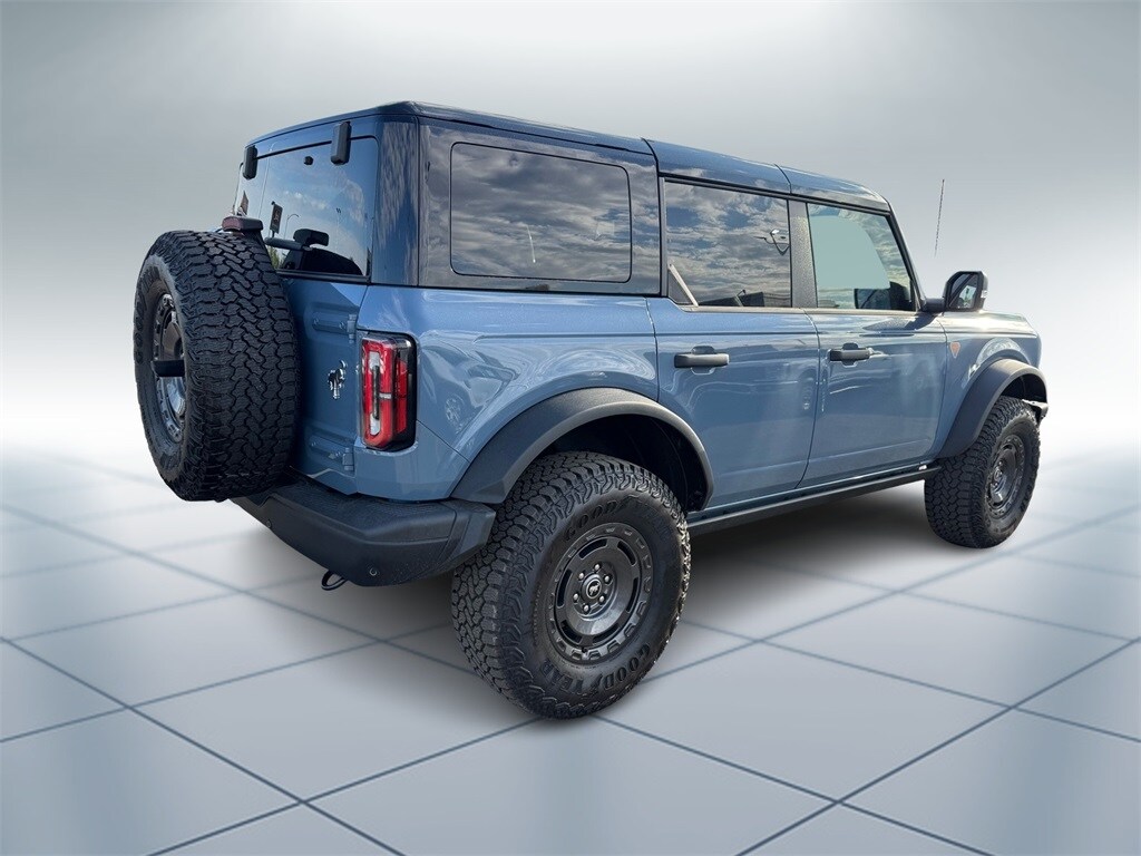 2025 Ford Bronco Badlands photo 3