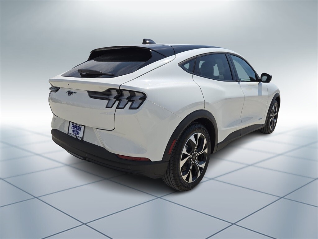 2025 Ford Mustang Mach-E Select photo 3
