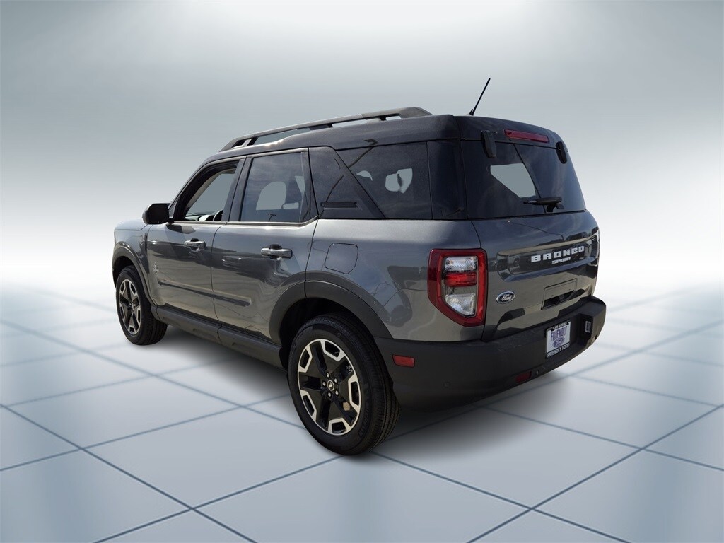 2024 Ford Bronco Sport Outer Banks photo 3