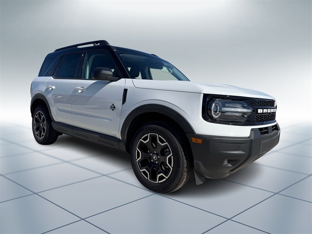 2025 Ford Bronco Sport Outer Banks photo 2