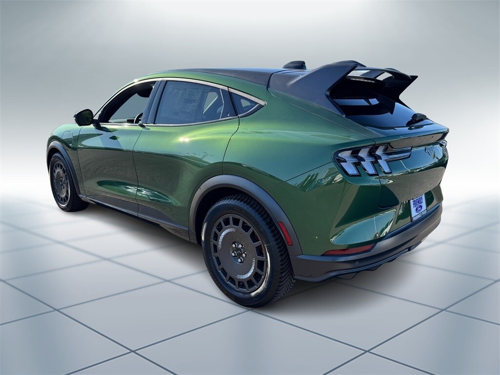 2025 Ford Mustang Mach-E GT photo 4
