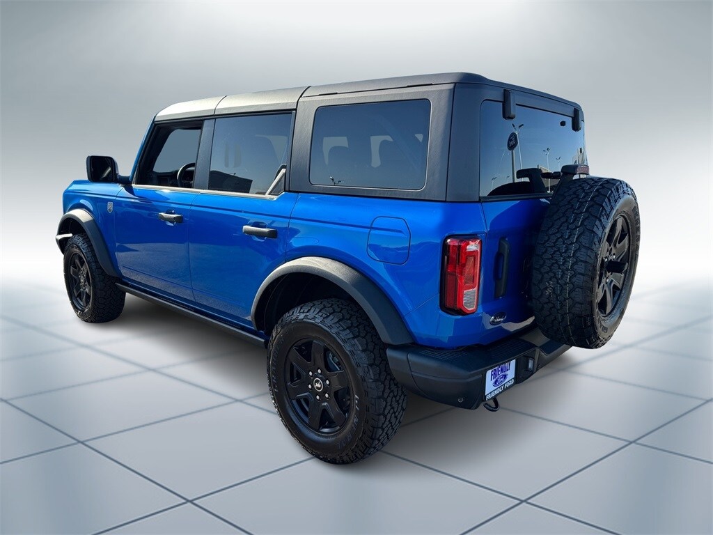 2024 Ford Bronco Outer Banks photo 4