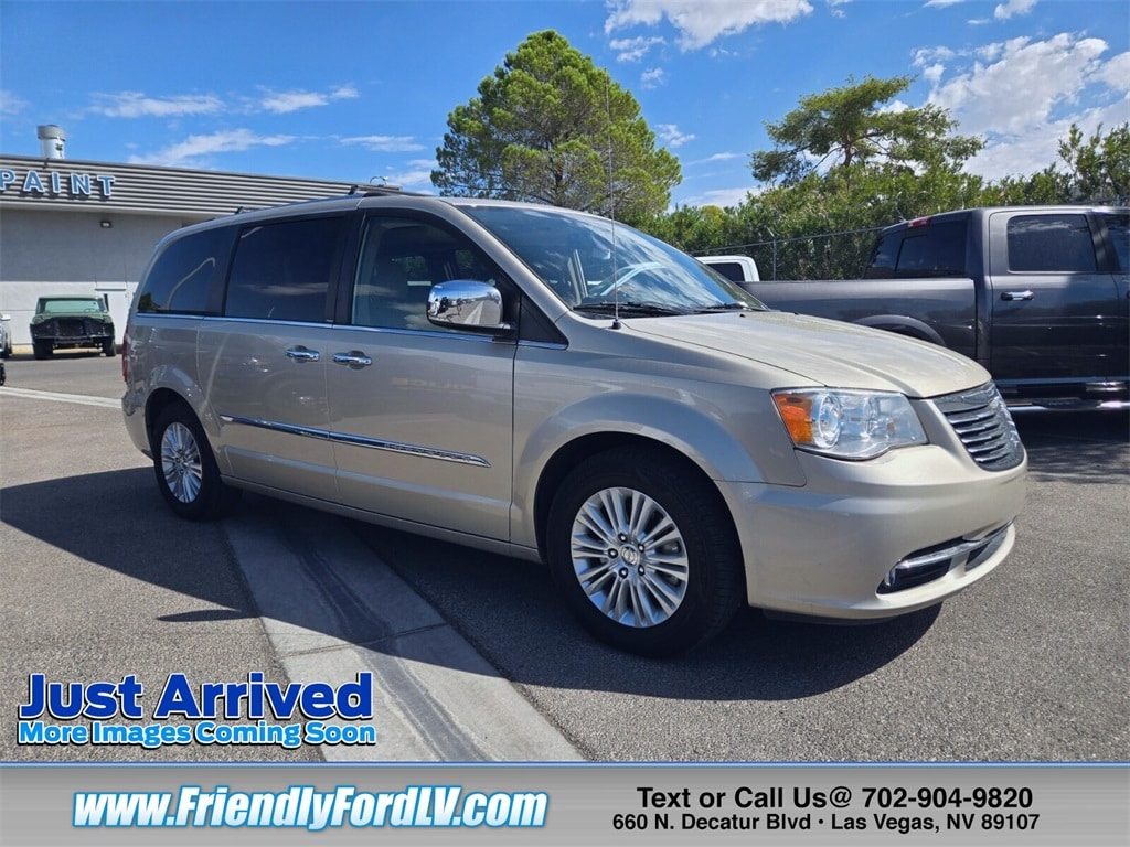 2013 Chrysler Town & Country Limited