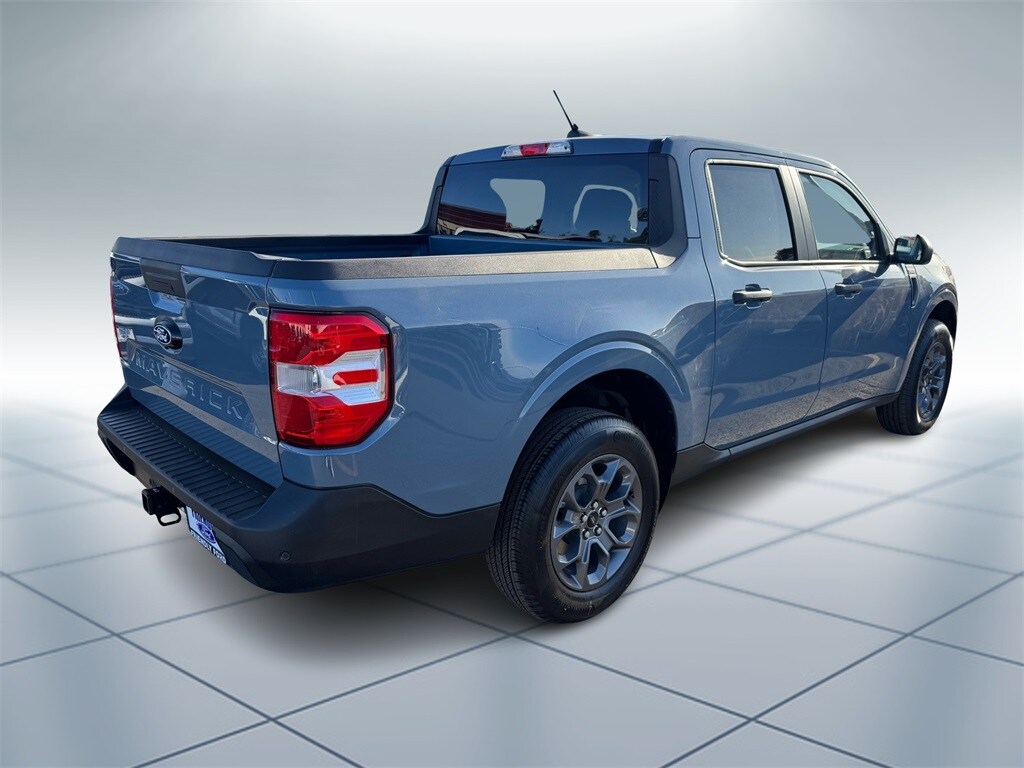 2025 Ford Maverick XLT photo 3