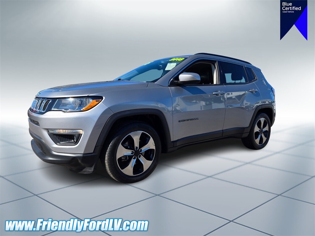 2018 Jeep Compass Latitude photo 2