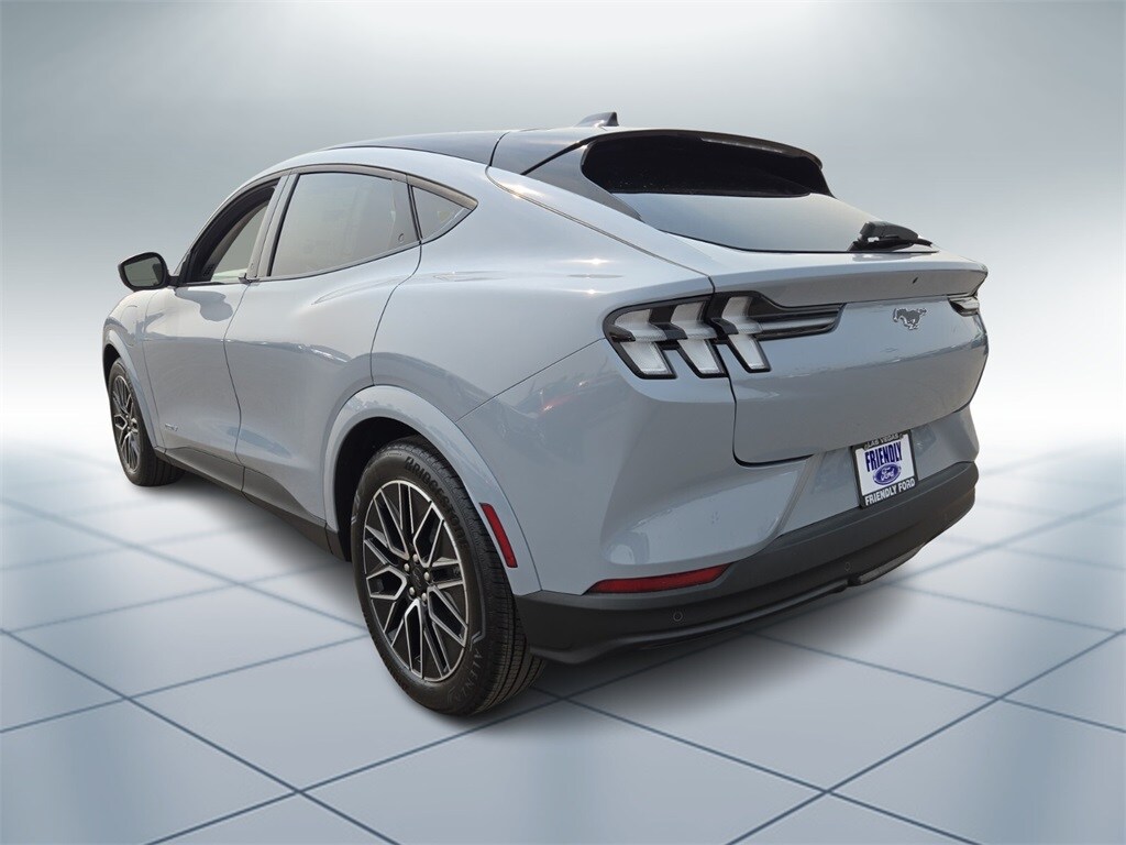2025 Ford Mustang Mach-E Premium photo 4