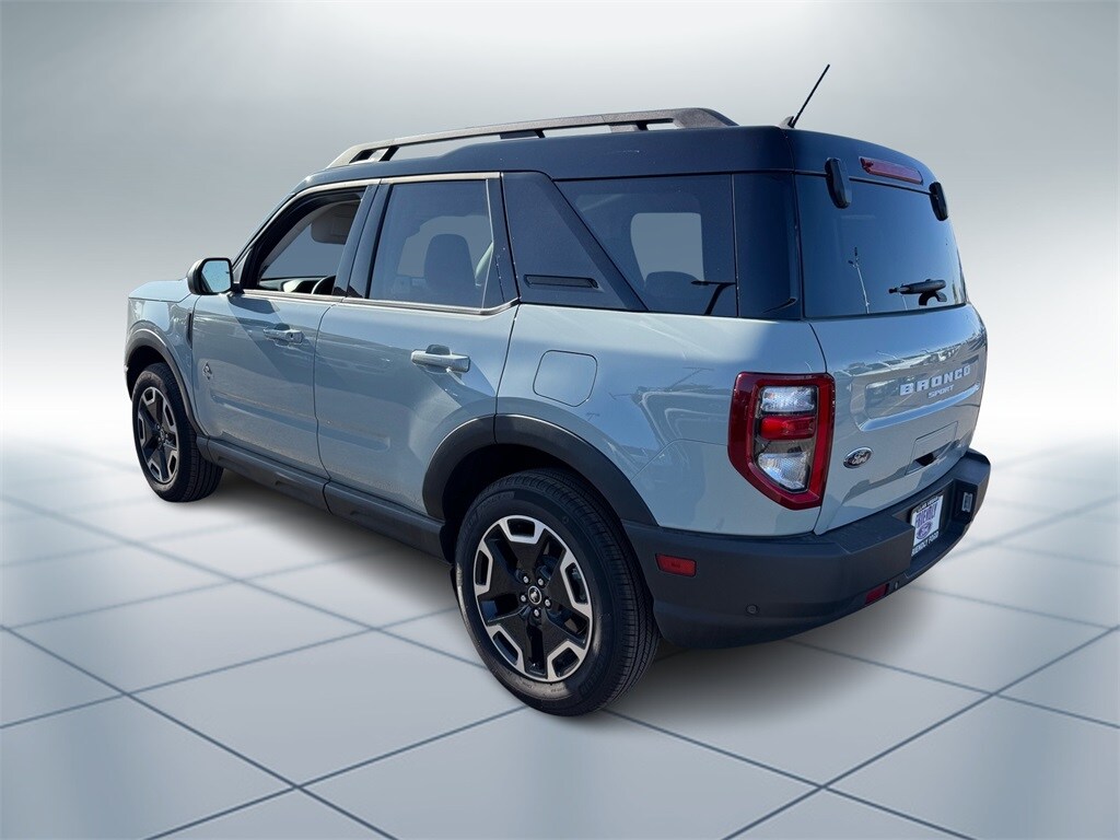 2024 Ford Bronco Sport Outer Banks photo 4