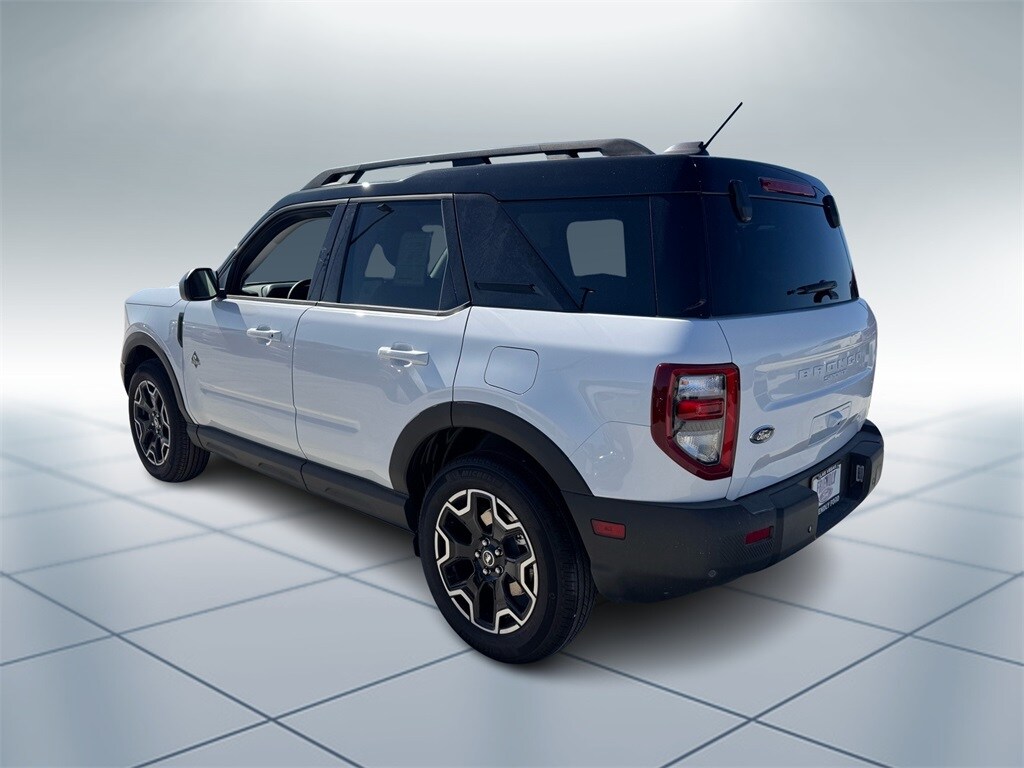 2025 Ford Bronco Sport Outer Banks photo 4