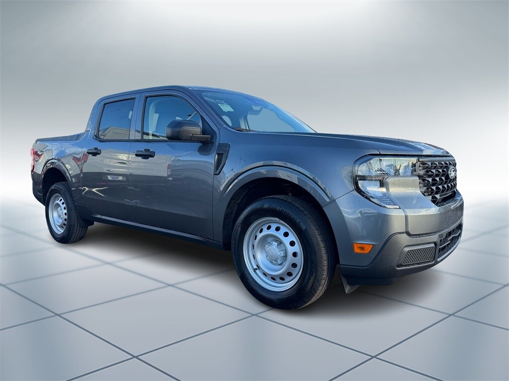 2025 Ford Maverick XL photo 2