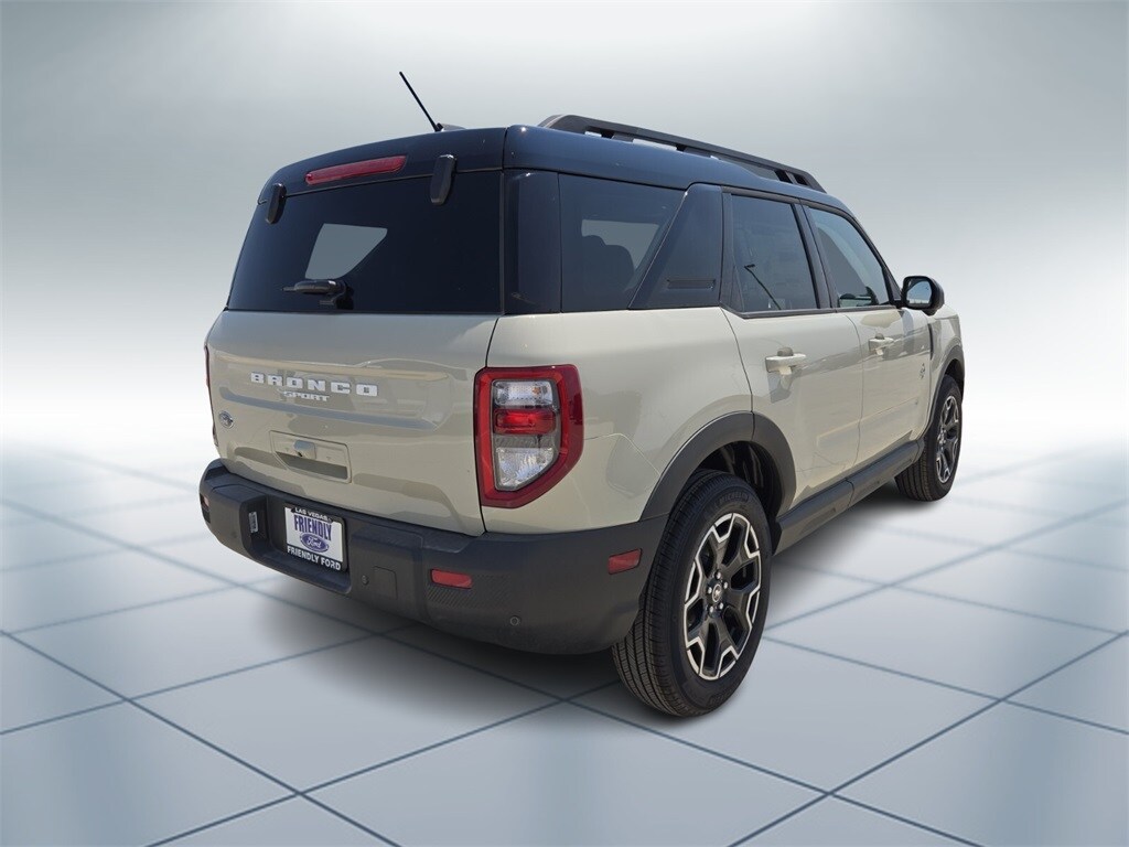 2025 Ford Bronco Sport Outer Banks photo 3