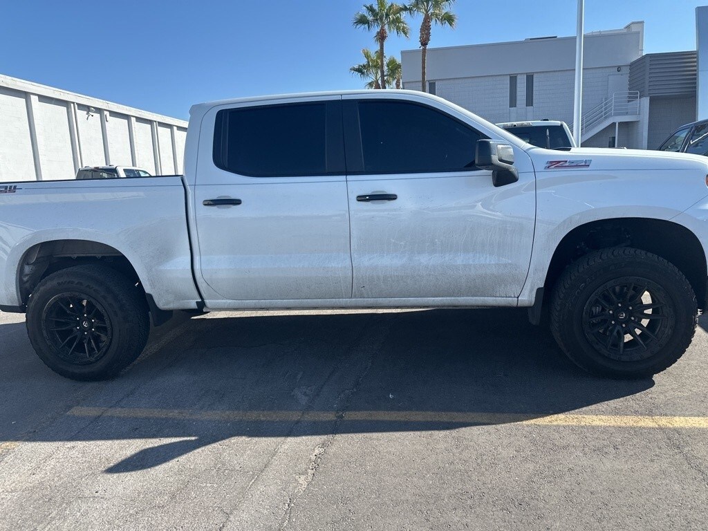 2021 Chevrolet Silverado 1500 LT Trail Boss photo 2