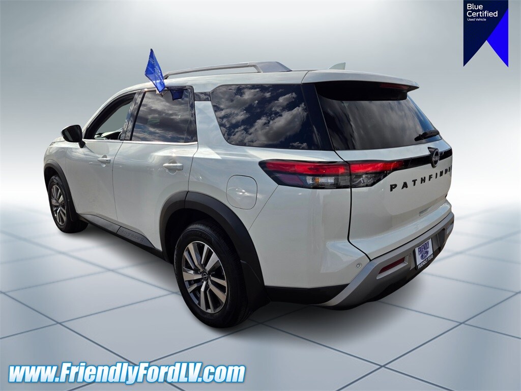 2022 Nissan Pathfinder SL photo 4
