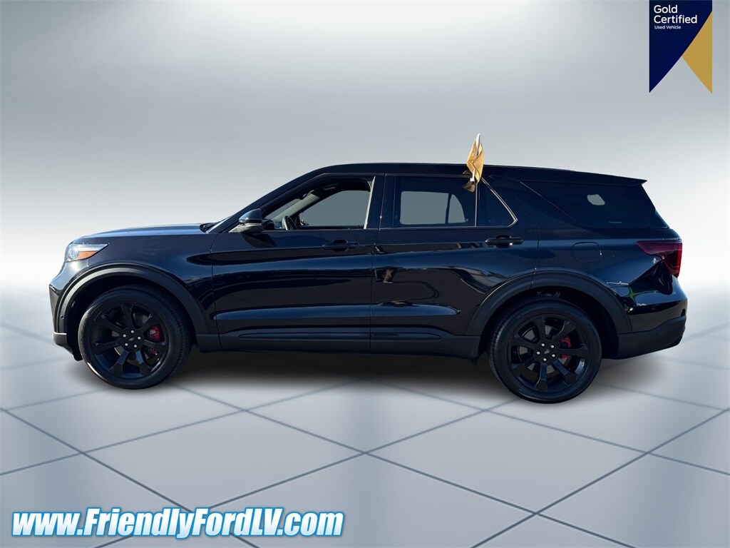 2022 Ford Explorer ST photo 3