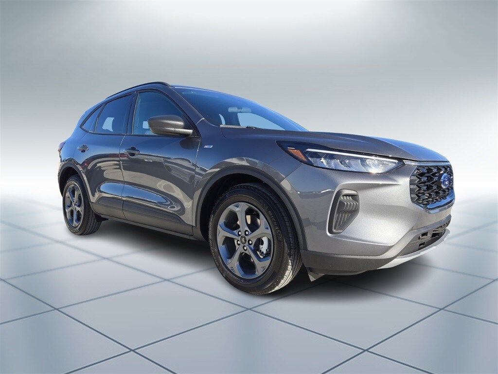 2025 Ford Escape ST-Line photo 2