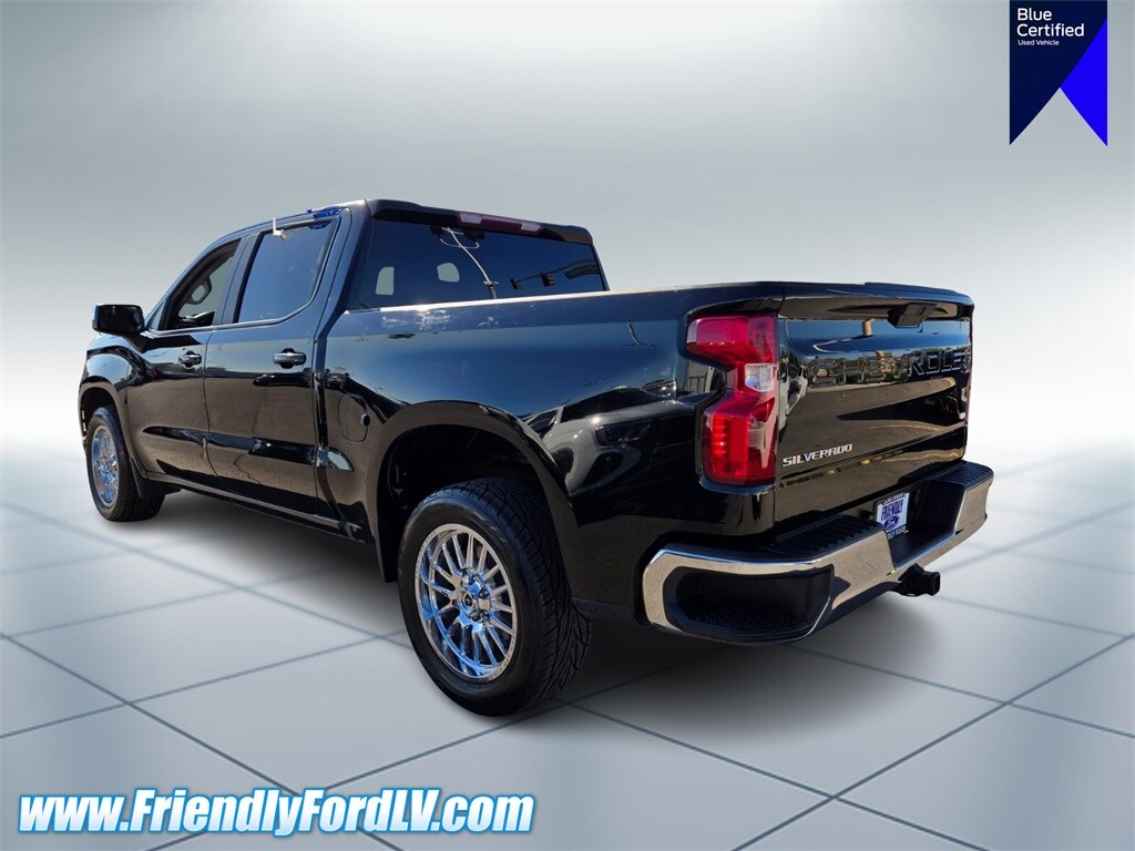 2021 Chevrolet Silverado 1500 LT photo 3