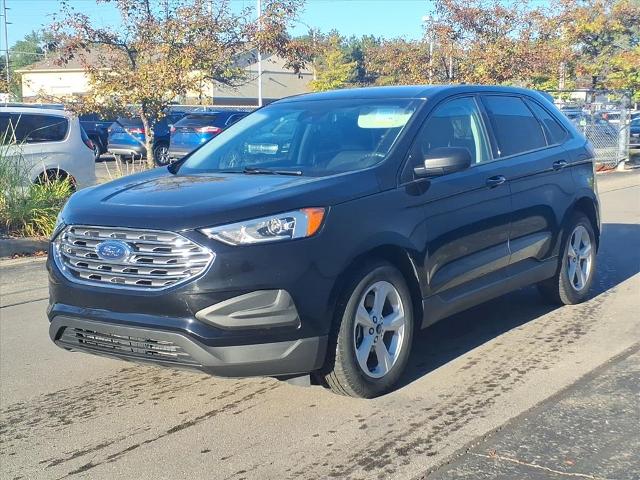 2020 Ford Edge SE photo 3