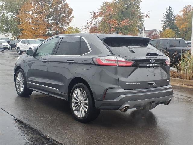 2021 Ford Edge Titanium photo 4