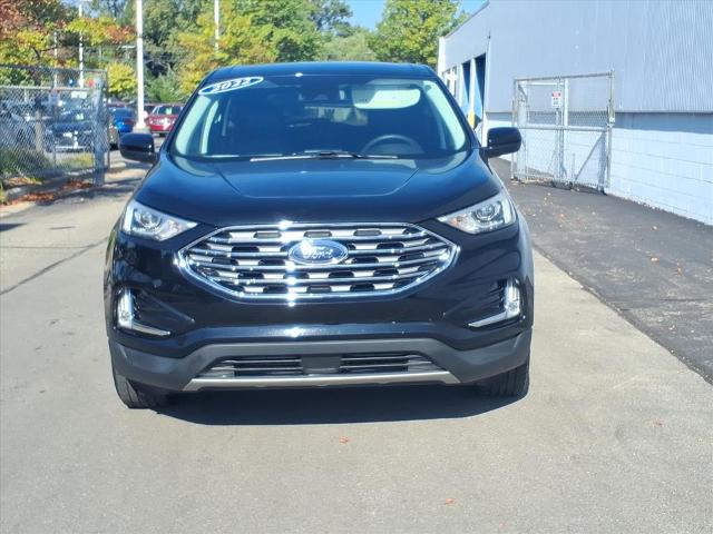 2022 Ford Edge SEL photo 2