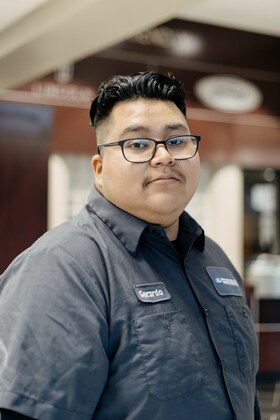 Staff member Gerardo Gallegos-Olvera from ID_81f79e131e7c