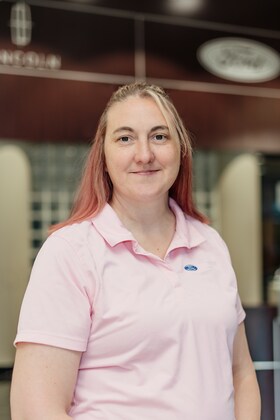 Staff member Sarah Lange from 46cfbe0a4cb5