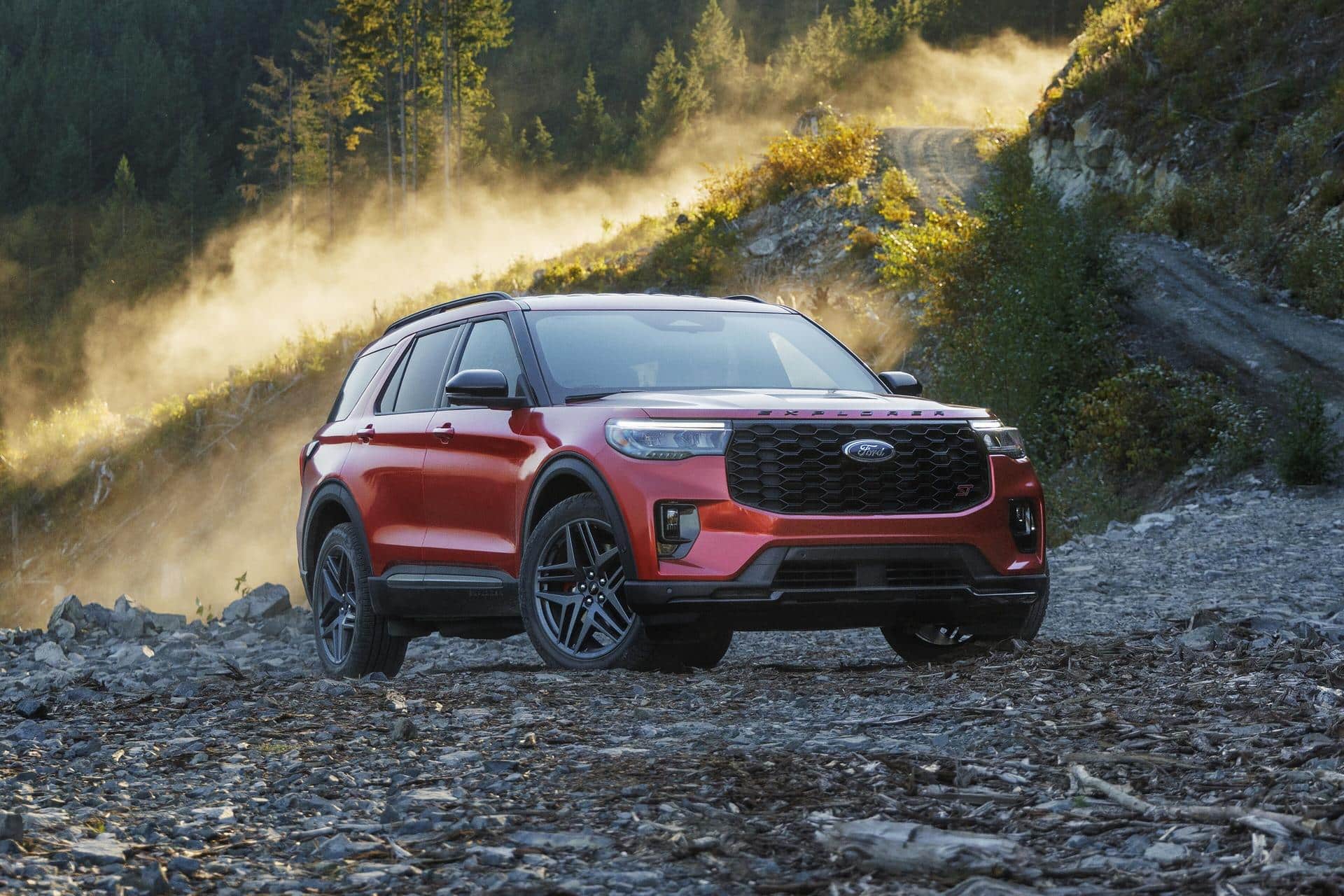  2025 Ford Explorer: Where Cutting-Edge Technology Meets Unmatched Comfort  thumbnail