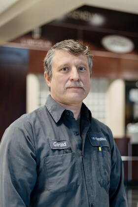Staff member Gerald Bruck from ID_81f79e131e7c