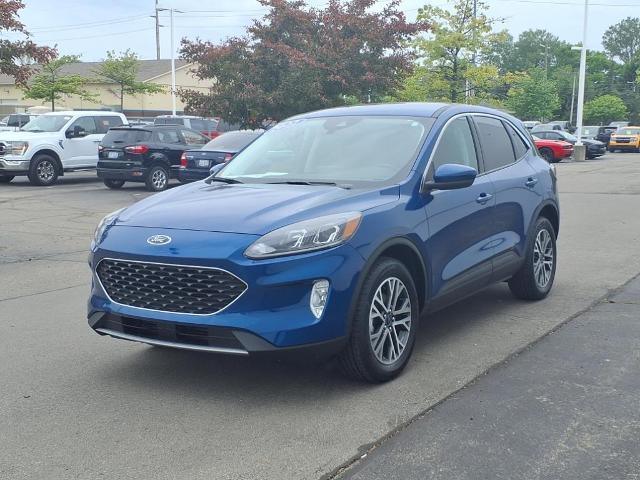 2022 Ford Escape SEL photo 3