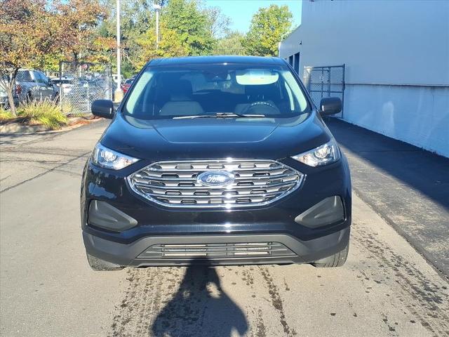 2020 Ford Edge SE photo 2