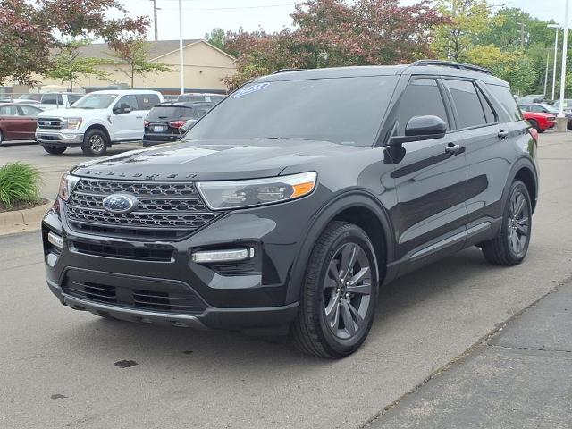 2023 Ford Explorer XLT photo 3