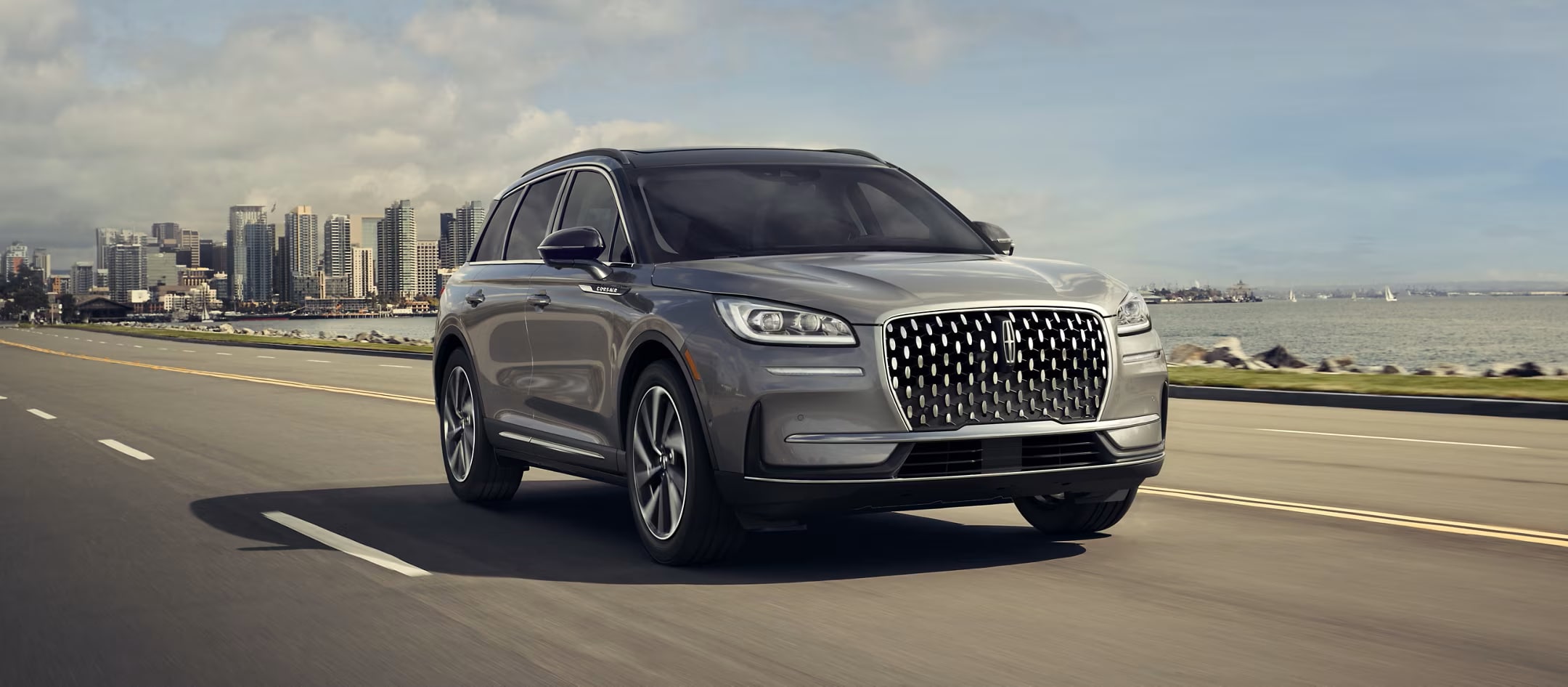 2025 Lincoln Corsair: Luxury, Efficiency, and Cutting-Edge Technology for a Superior Driving Experience thumbnail