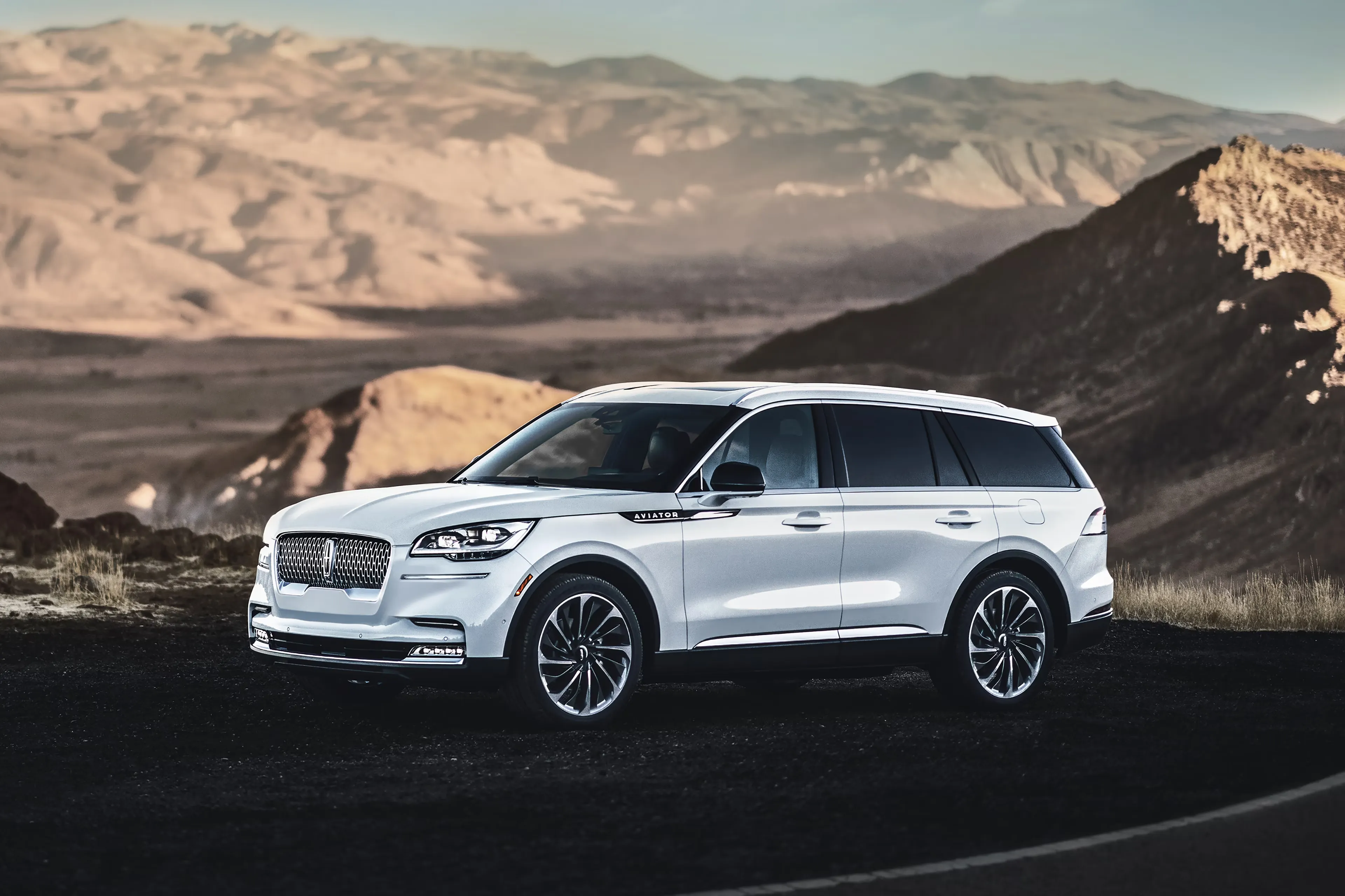 2024 Lincoln Aviator® Three-Row Luxury SUV