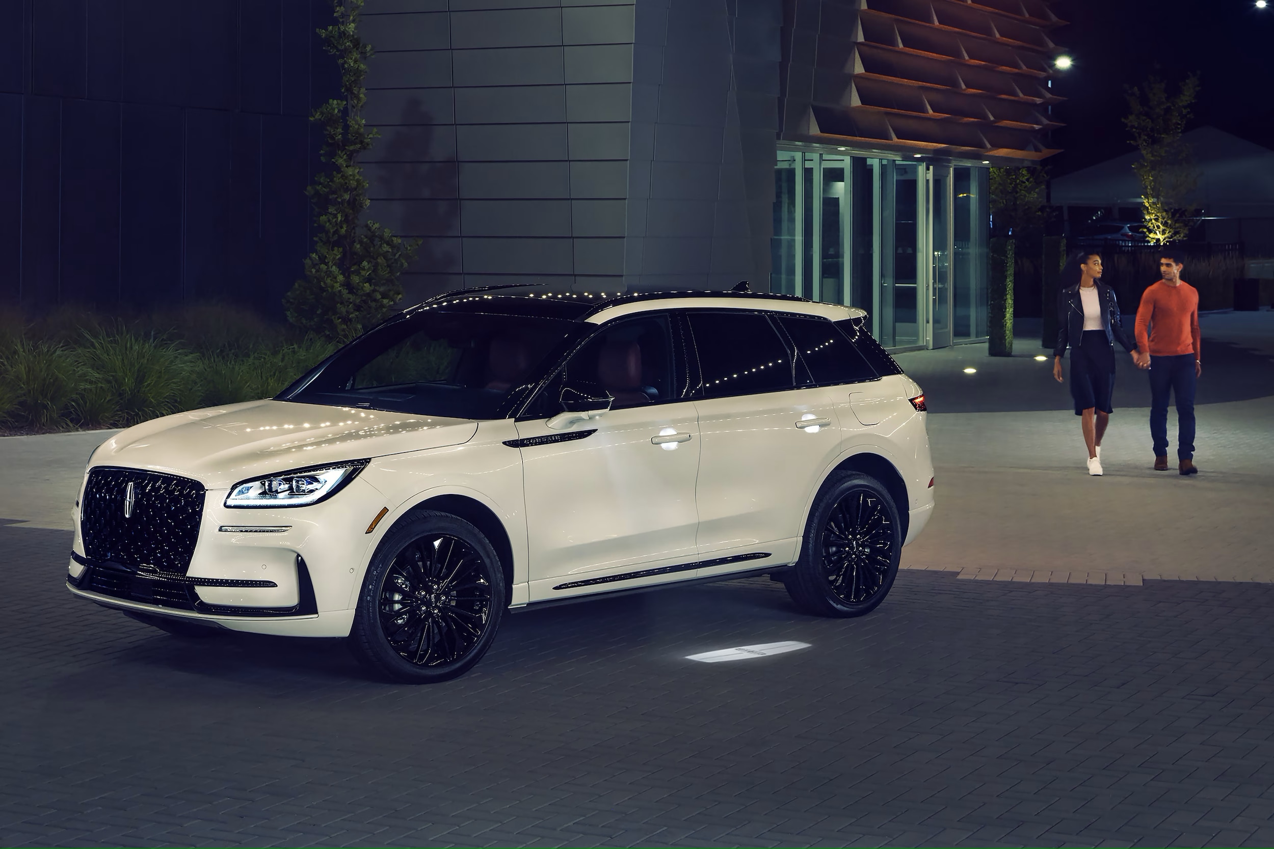 2025 Lincoln Corsair: Deluxe, Efficiency, and Cutting-Edge Modern Technology for a Superior Driving Experience thumbnail