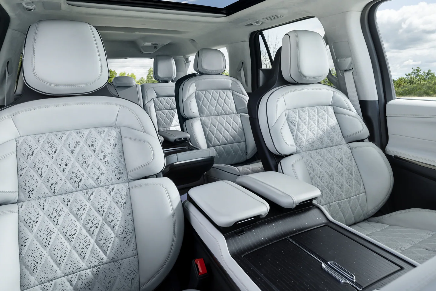2025 Lincoln Navigator Cargo Space