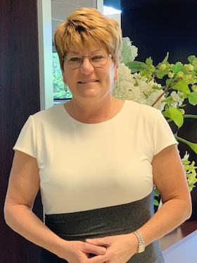 Staff member Jodi Lesinszki from 4d8947980b2f