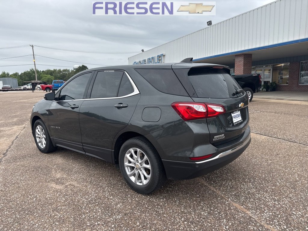 2019 Chevrolet Equinox LT photo 2