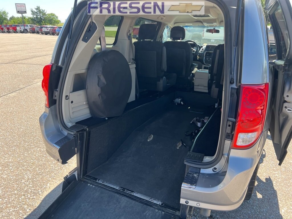 Used 2016 Dodge Grand Caravan SXT