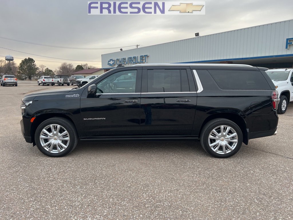 2023 Chevrolet Suburban High Country photo 2