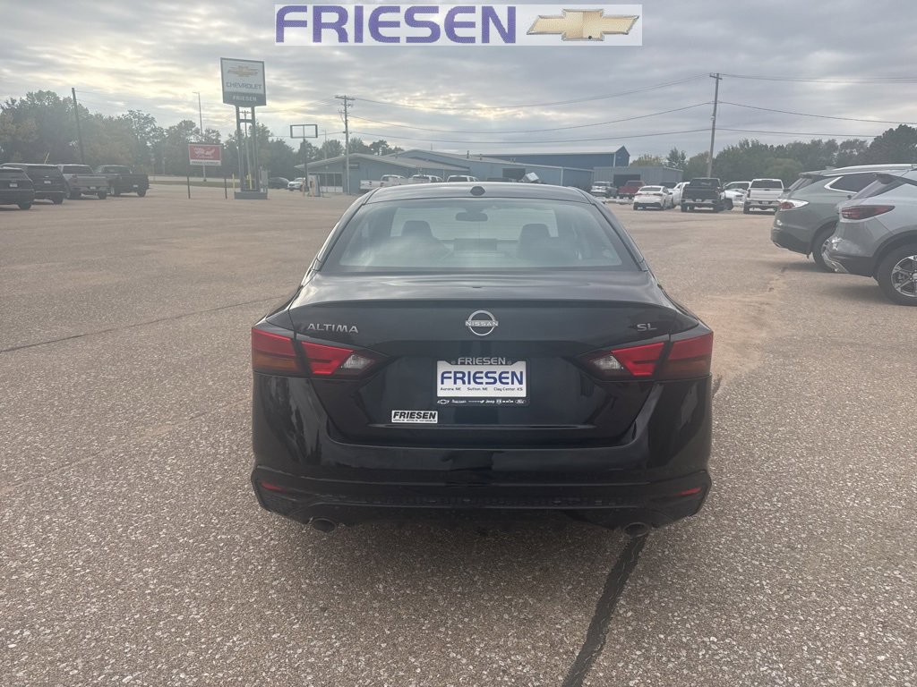 2023 Nissan Altima 2.5 SL photo 3