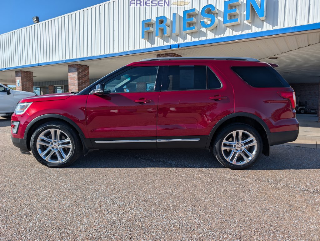 Used 2017 Ford Explorer XLT