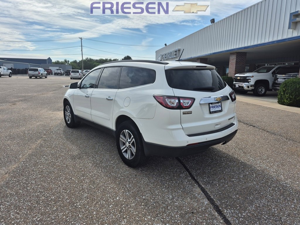 2015 Chevrolet Traverse 2LT photo 2