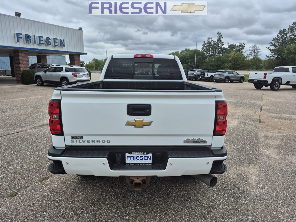 2016 Chevrolet Silverado 2500HD High Country photo 3