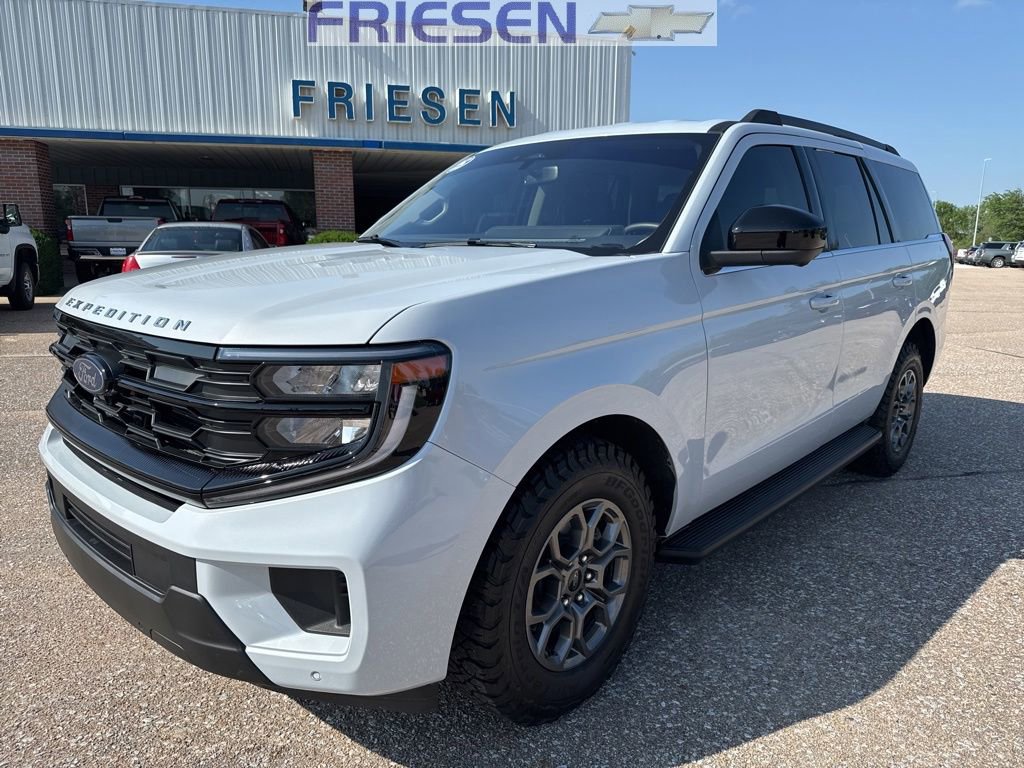 2025 Ford Expedition Active 4x4's photo