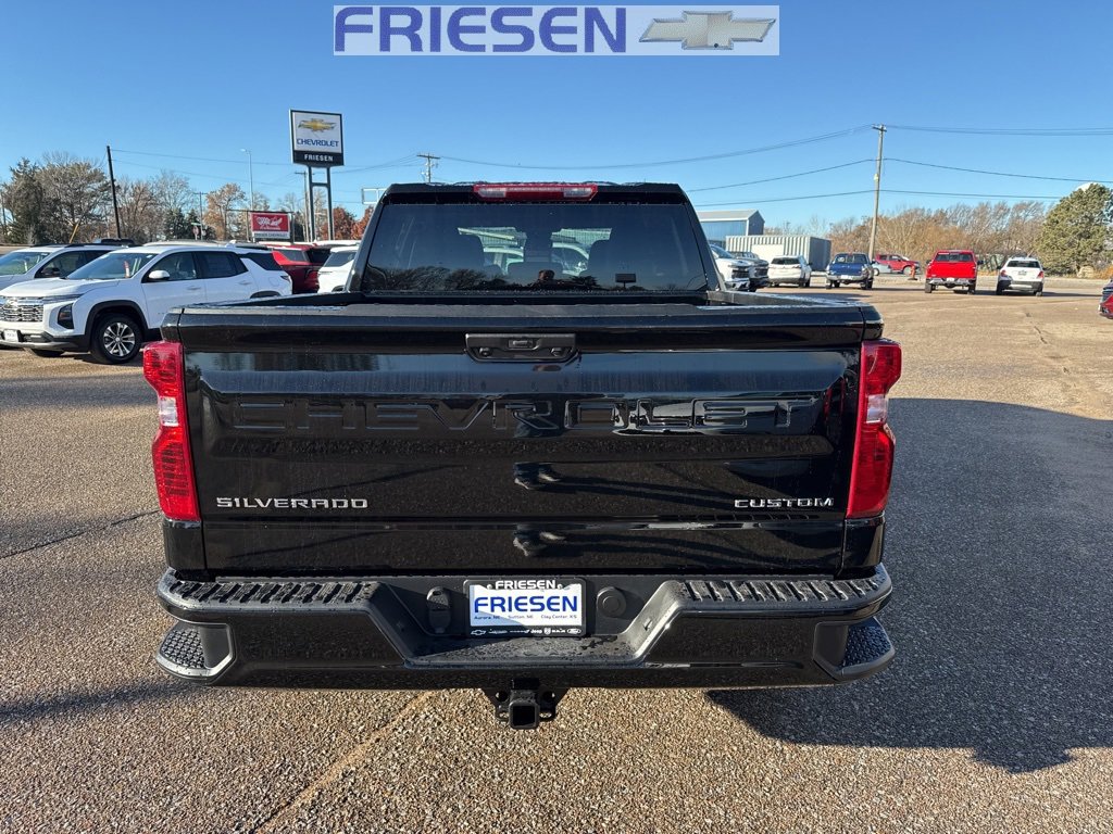 2026 Chevrolet Silverado 1500 Custom photo 3