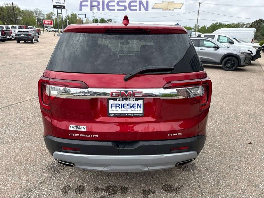 Used 2023 GMC Acadia SLE SUV